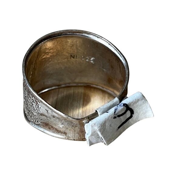 Vintage Sterling Silver Ring, Silver Wide Band Ring, Textured Ring Size 7.5 - Picture 4 of 5